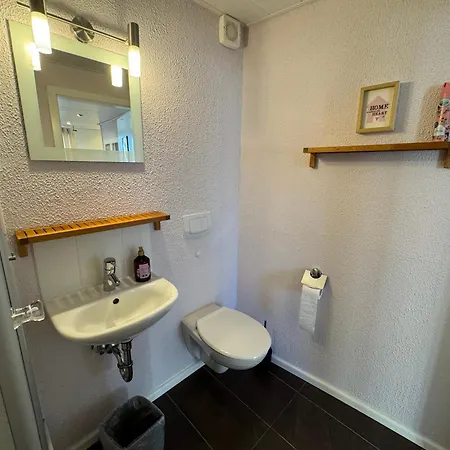 Appartement Gemütliches City-apartment Mit Kitchenette&café Im Haus