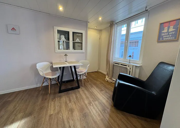 Gemuetliches City-apartment Mit Kitchenette & Cafe Im Haus Appartement